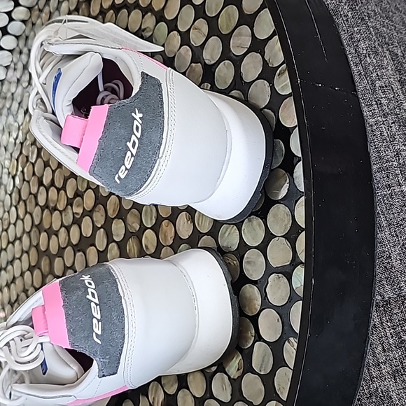 NWT Reebok Athletic Shoes - Picture 4 of 6